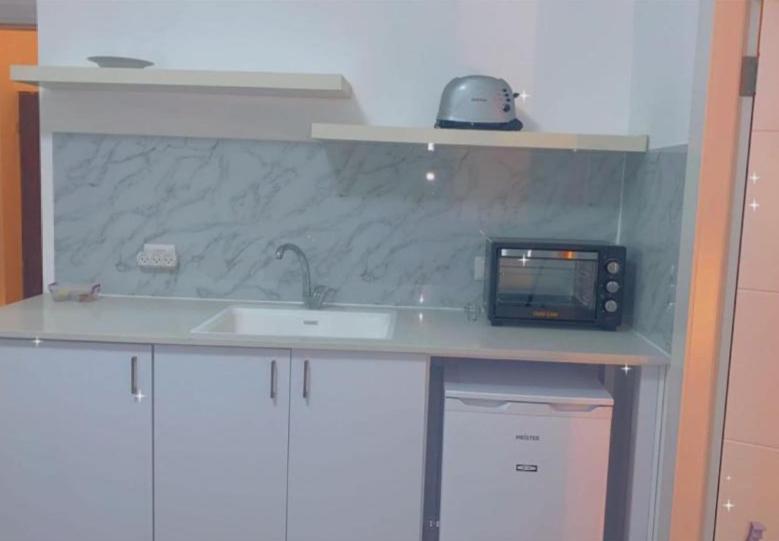 Romy Suites Deluxe Нетания Экстерьер фото